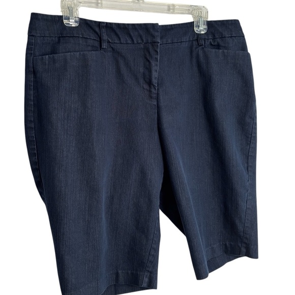 7th Ave New York & Co. Sz 14 Stretch Denim Dressy Shorts Jean Bermuda Dark Wash - Picture 2 of 13
